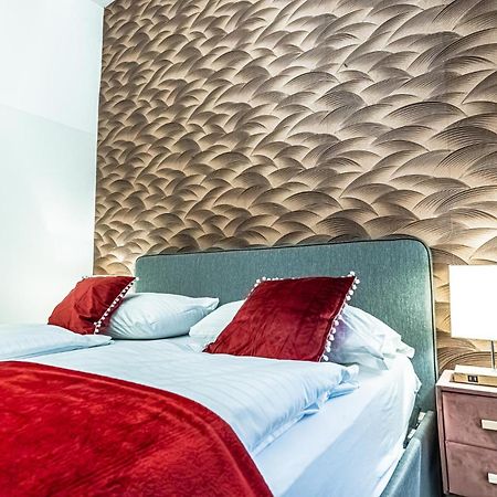 Superbly Central 9Br Complex Ideal For 25 People Вена Экстерьер фото