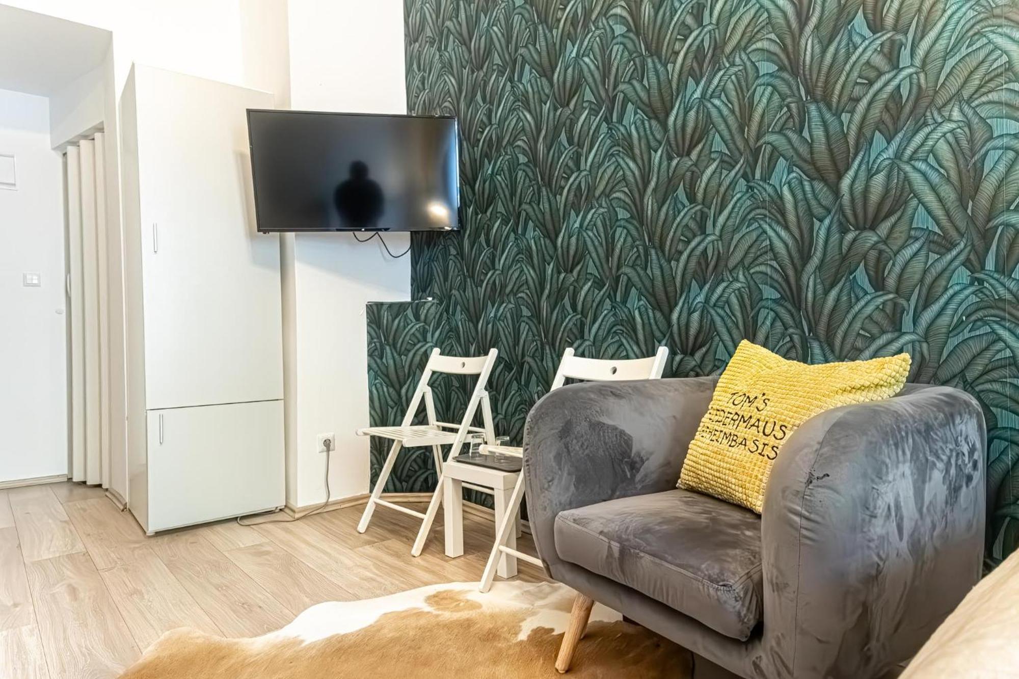 Superbly Central 9Br Complex Ideal For 25 People Вена Экстерьер фото