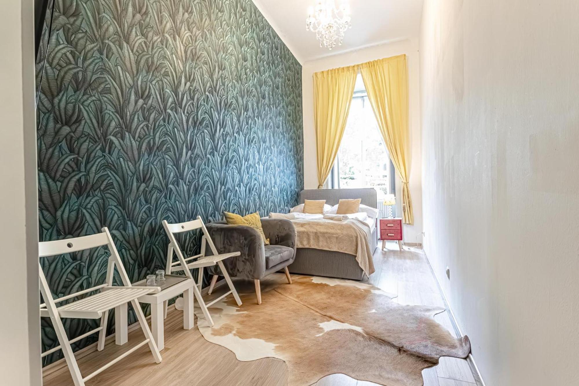 Superbly Central 9Br Complex Ideal For 25 People Вена Экстерьер фото