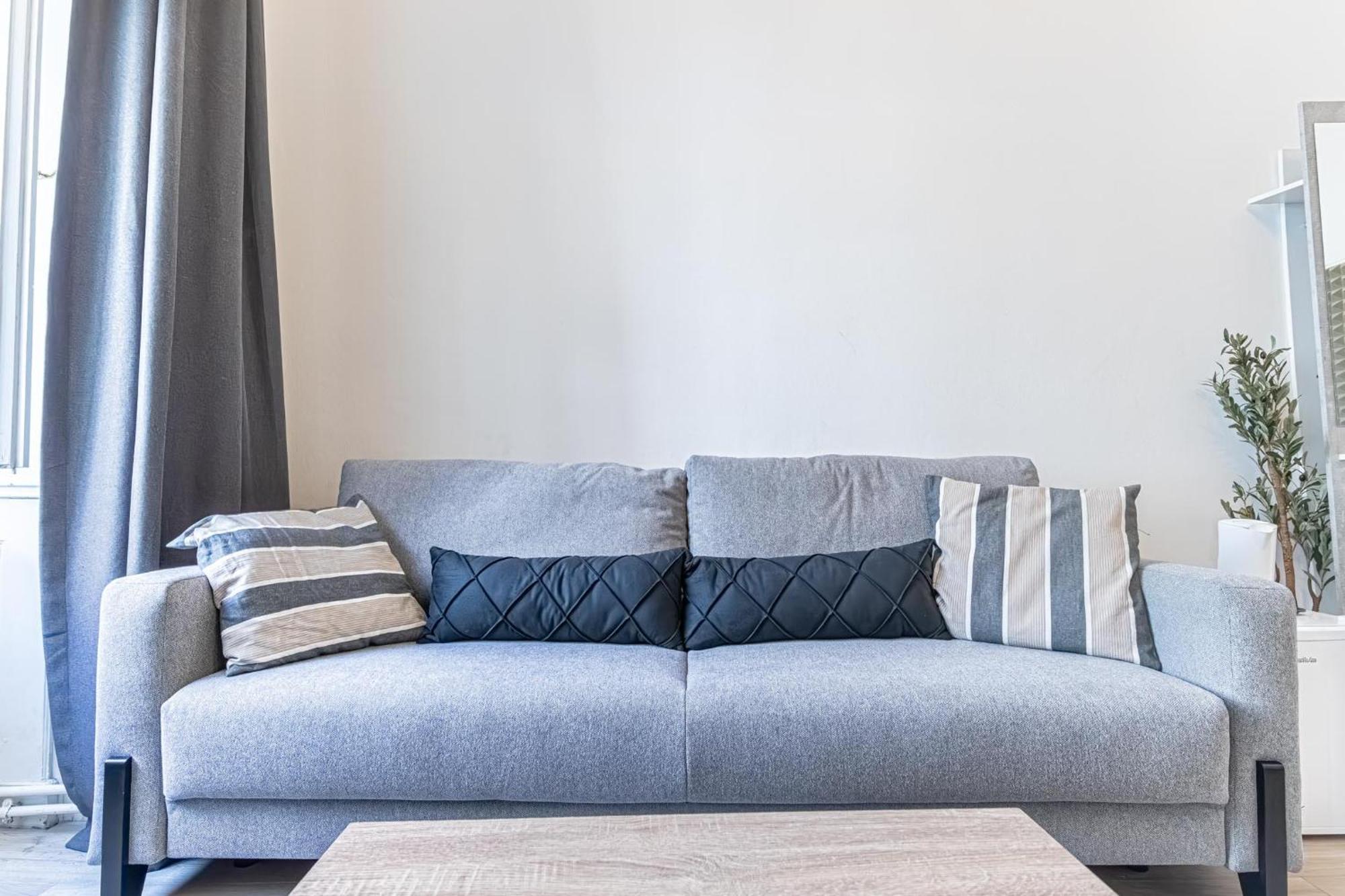 Superbly Central 9Br Complex Ideal For 25 People Вена Экстерьер фото