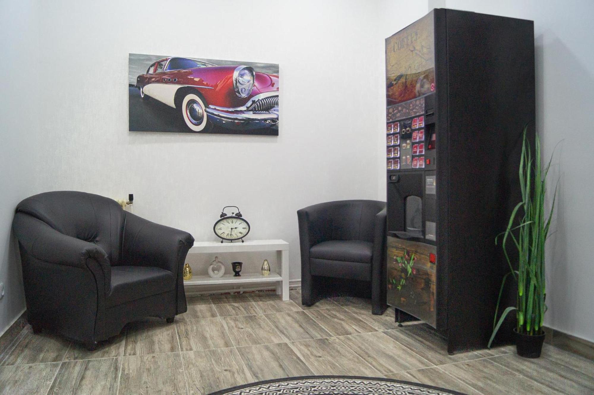 Superbly Central 9Br Complex Ideal For 25 People Вена Экстерьер фото