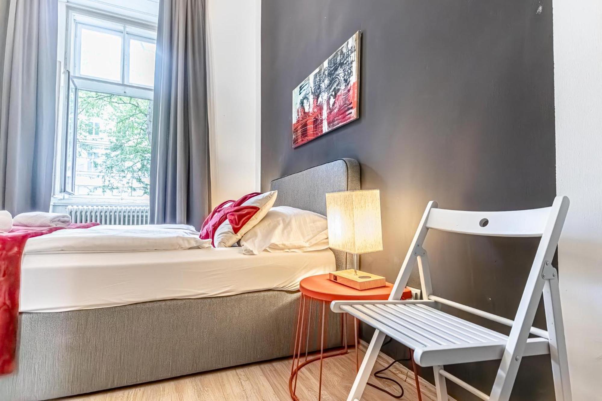 Superbly Central 9Br Complex Ideal For 25 People Вена Экстерьер фото