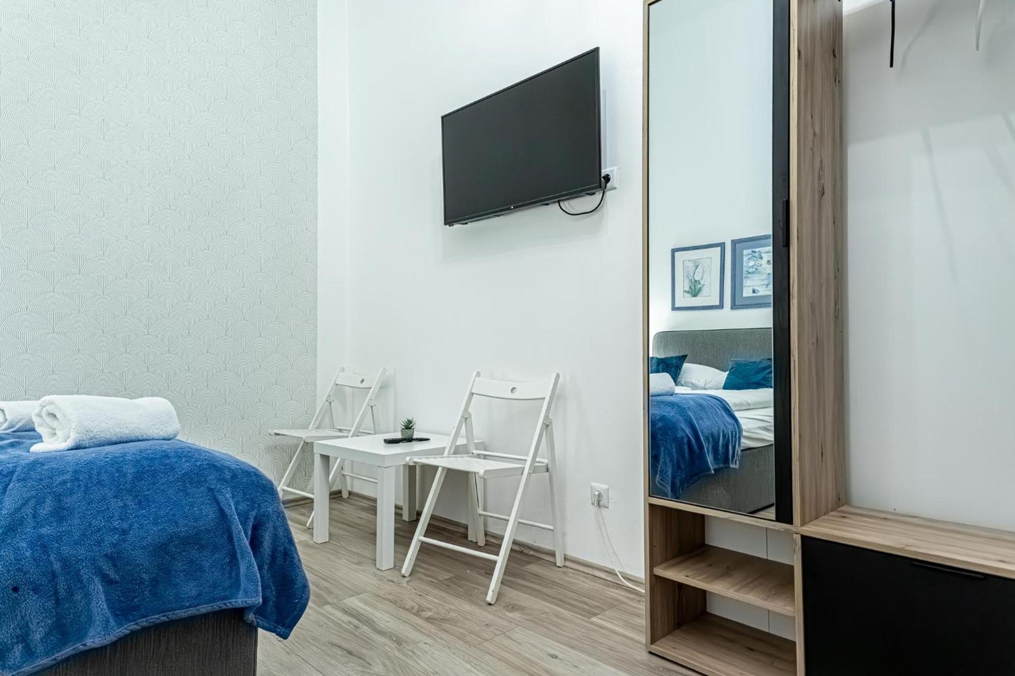 Superbly Central 9Br Complex Ideal For 25 People Вена Экстерьер фото