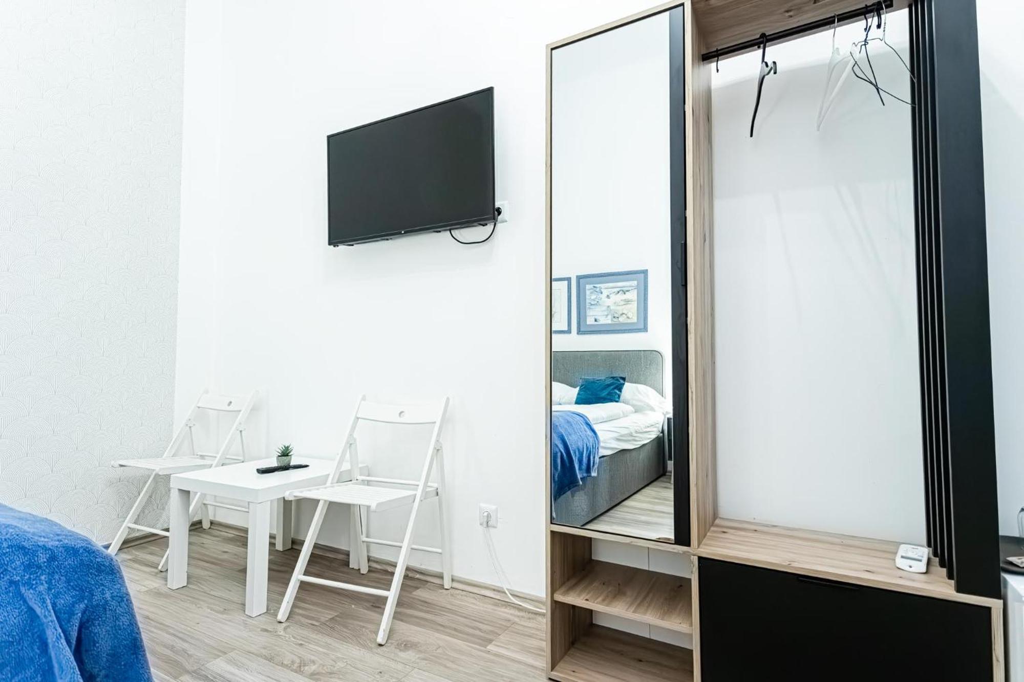 Superbly Central 9Br Complex Ideal For 25 People Вена Экстерьер фото