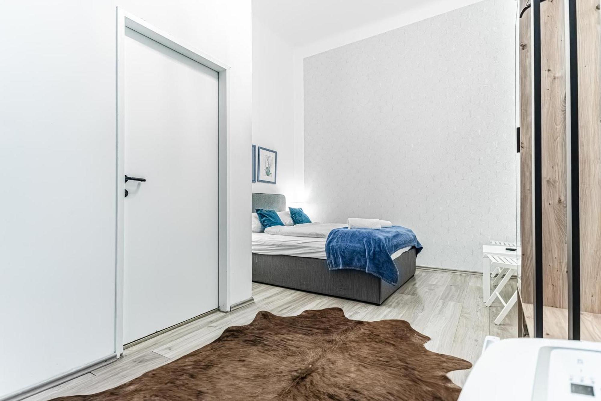 Superbly Central 9Br Complex Ideal For 25 People Вена Экстерьер фото