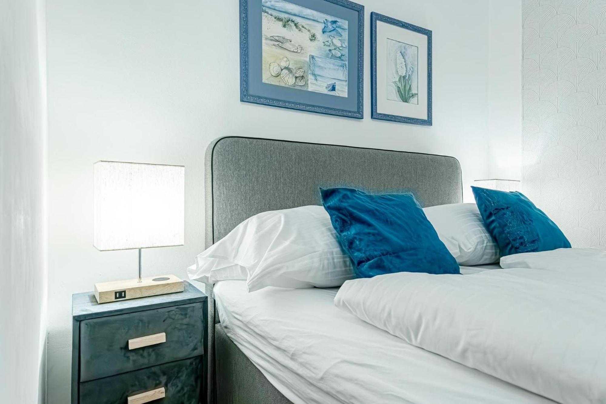Superbly Central 9Br Complex Ideal For 25 People Вена Экстерьер фото